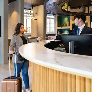 **** Otel Novotel Off Grand Place Belçika