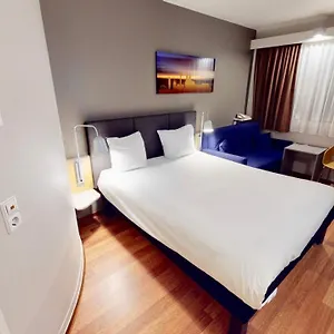 3* Otel Ibis Airport